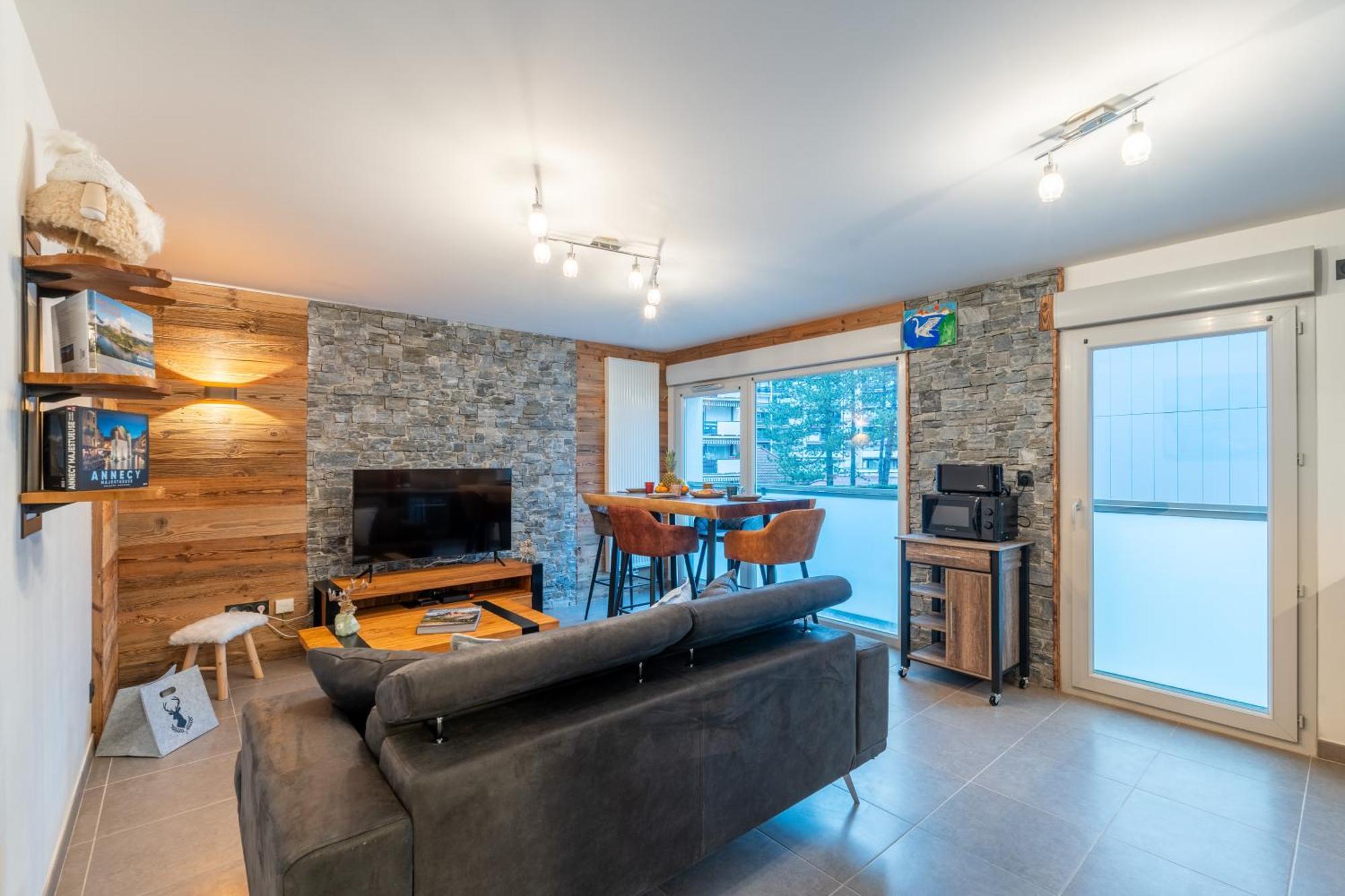 Charmant Appartement A 5 Minutes A Pied De La Vielle Ville Annecy Avec Parking Prive Zewnętrze zdjęcie